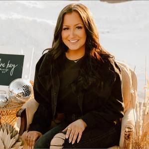 Meet your Posher, Madeline